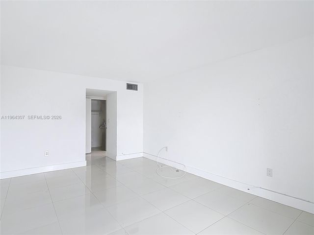 2801 NE 183rd Street 1504W, Aventura, FL 33160
