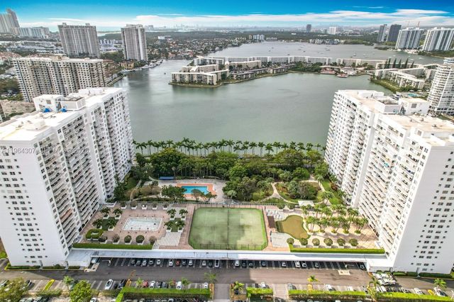 2801 NE 183rd Street 1504W, Aventura, FL 33160