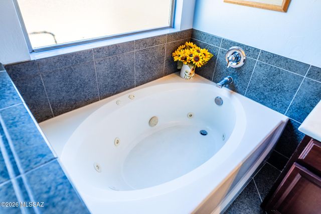 1003 S Throne Room Street, Benson, AZ 85602