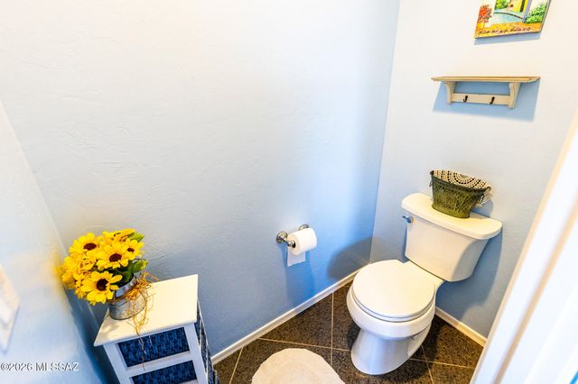 1003 S Throne Room Street, Benson, AZ 85602