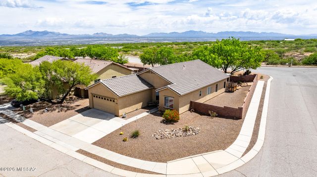 1003 S Throne Room Street, Benson, AZ 85602