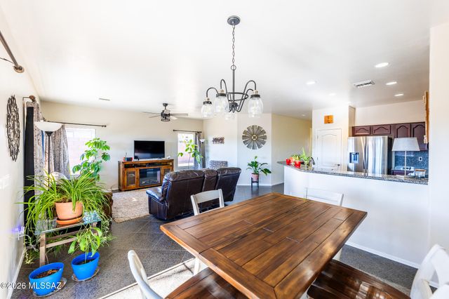 1003 S Throne Room Street, Benson, AZ 85602