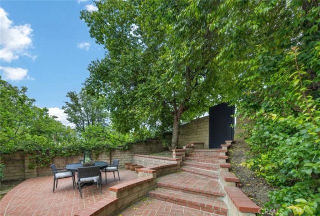 19724 Trull Brook Drive, Tarzana, CA 91356