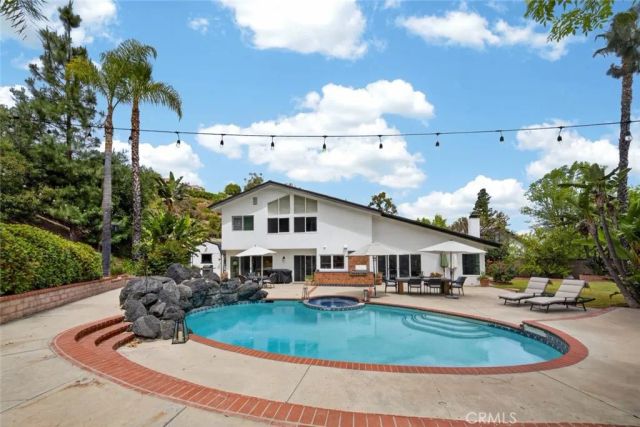 19724 Trull Brook Drive, Tarzana, CA 91356
