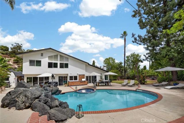 19724 Trull Brook Drive, Tarzana, CA 91356