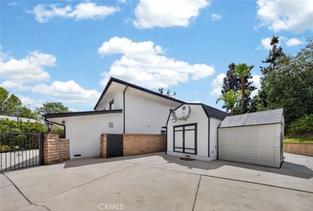 19724 Trull Brook Drive, Tarzana, CA 91356