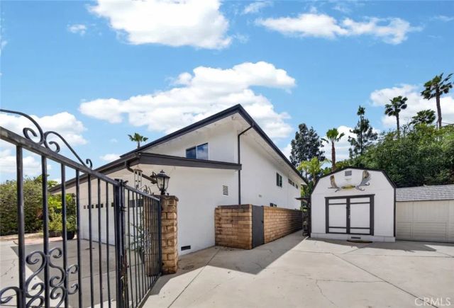 19724 Trull Brook Drive, Tarzana, CA 91356