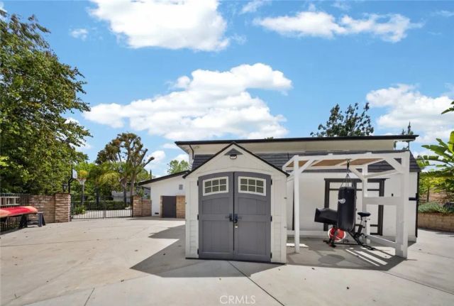 19724 Trull Brook Drive, Tarzana, CA 91356