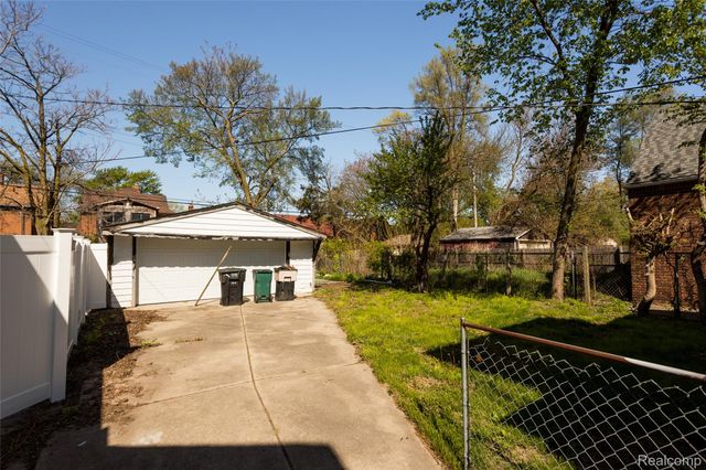 16863 Birwood Street, Detroit, MI 48221