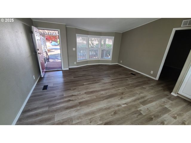 15509 Se MILL PLAIN Blvd 43, Vancouver, WA 98684