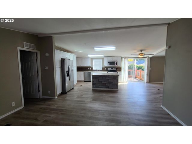 15509 Se MILL PLAIN Blvd 43, Vancouver, WA 98684