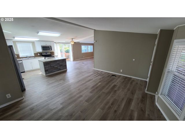 15509 Se MILL PLAIN Blvd 43, Vancouver, WA 98684