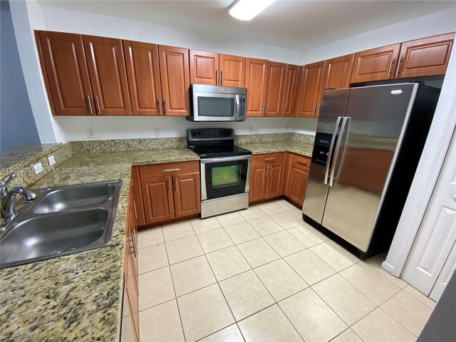 11202 NW 83rd St 106, Doral, FL 33178