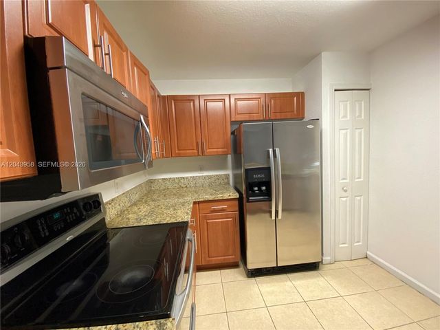 11202 NW 83rd St 106, Doral, FL 33178