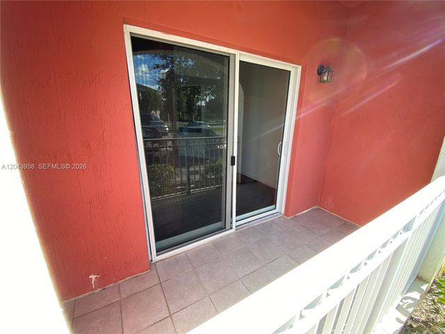11202 NW 83rd St 106, Doral, FL 33178