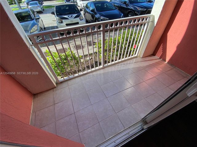 11202 NW 83rd St 106, Doral, FL 33178