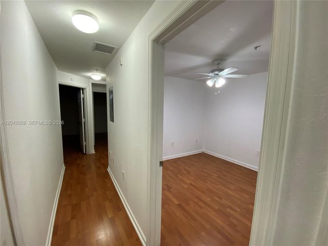 11202 NW 83rd St 106, Doral, FL 33178