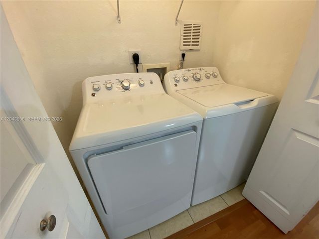 11202 NW 83rd St 106, Doral, FL 33178