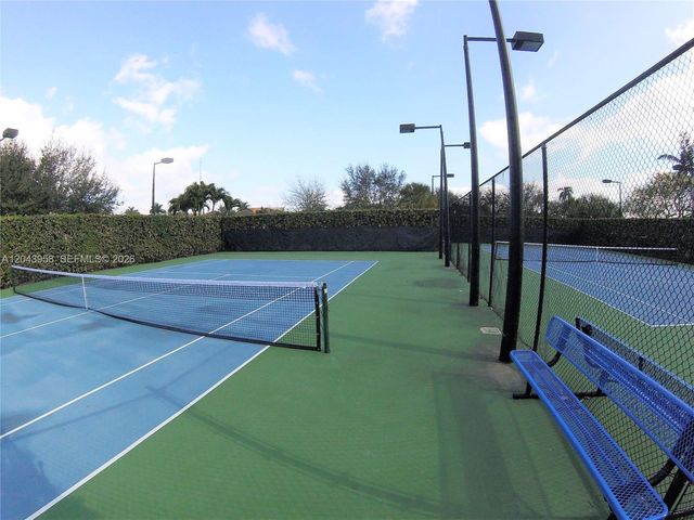 11202 NW 83rd St 106, Doral, FL 33178