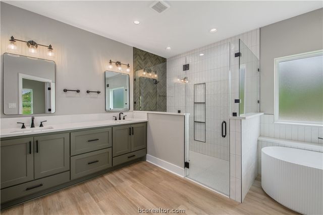 5403 Woodland Park Drive, College Station, TX 77845