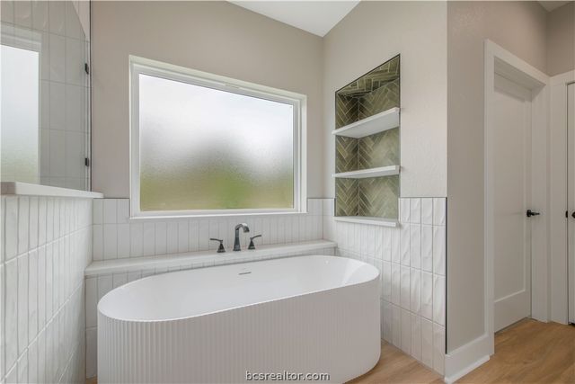 5403 Woodland Park Drive, College Station, TX 77845