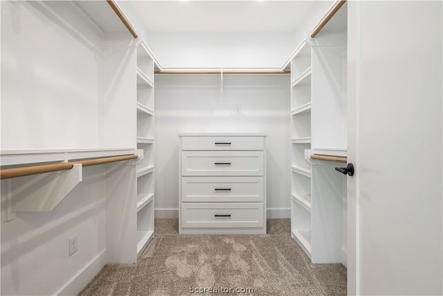 5403 Woodland Park Drive, College Station, TX 77845