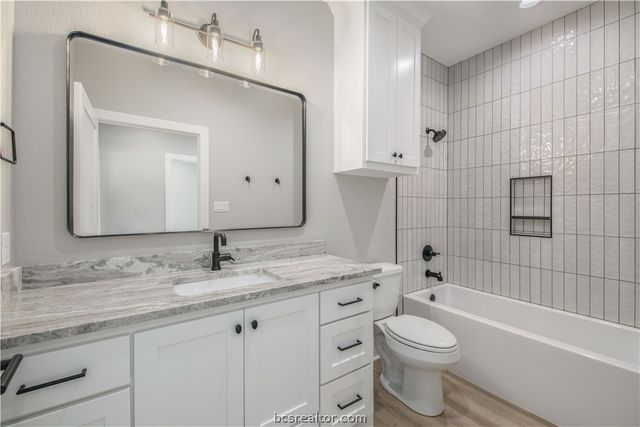 5403 Woodland Park Drive, College Station, TX 77845