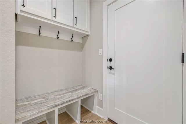 5403 Woodland Park Drive, College Station, TX 77845
