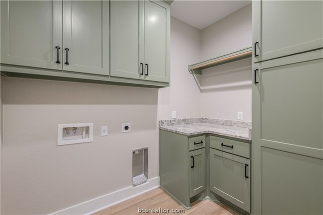 5403 Woodland Park Drive, College Station, TX 77845