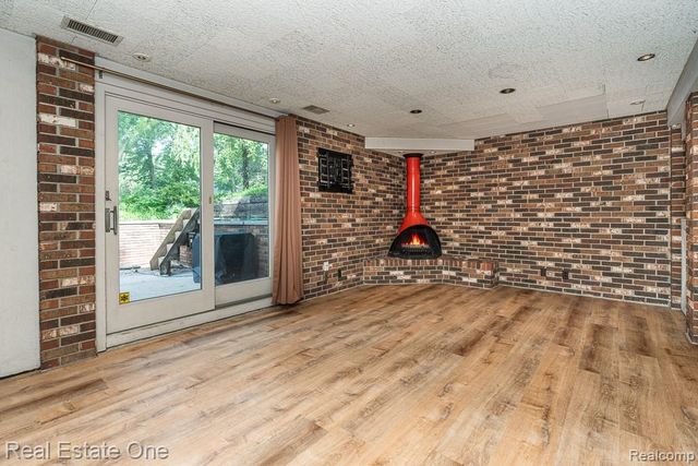 53081 Scenic Drive, Shelby Twp, MI 48316