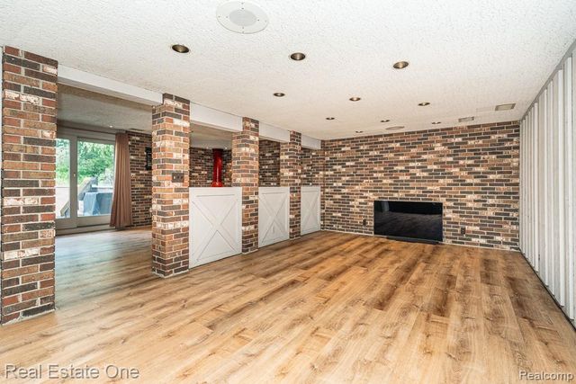 53081 Scenic Drive, Shelby Twp, MI 48316