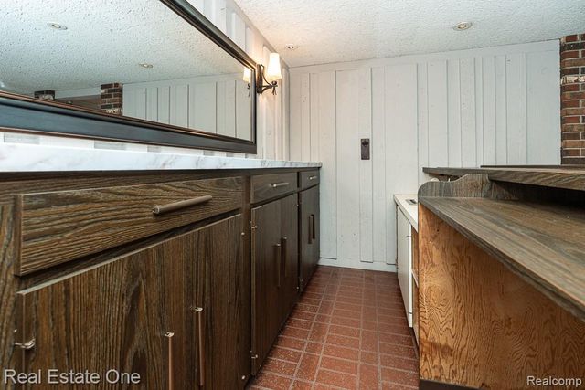 53081 Scenic Drive, Shelby Twp, MI 48316