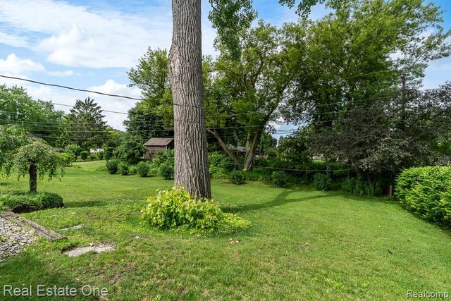 53081 Scenic Drive, Shelby Twp, MI 48316
