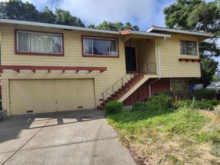 51 Elysian Fields Dr, Oakland, CA 94605