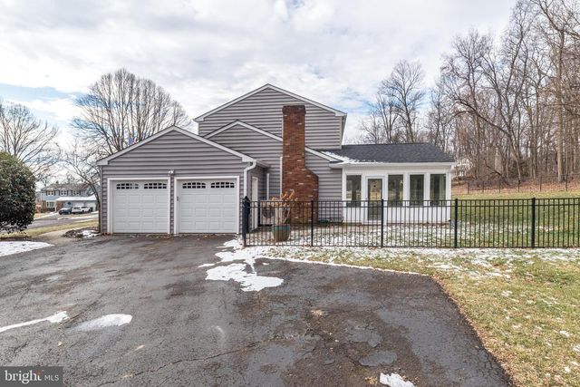 4672 WOODFIELD CIR, Doylestown, PA 18902