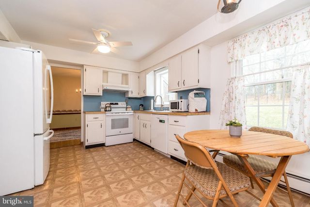 4672 WOODFIELD CIR, Doylestown, PA 18902