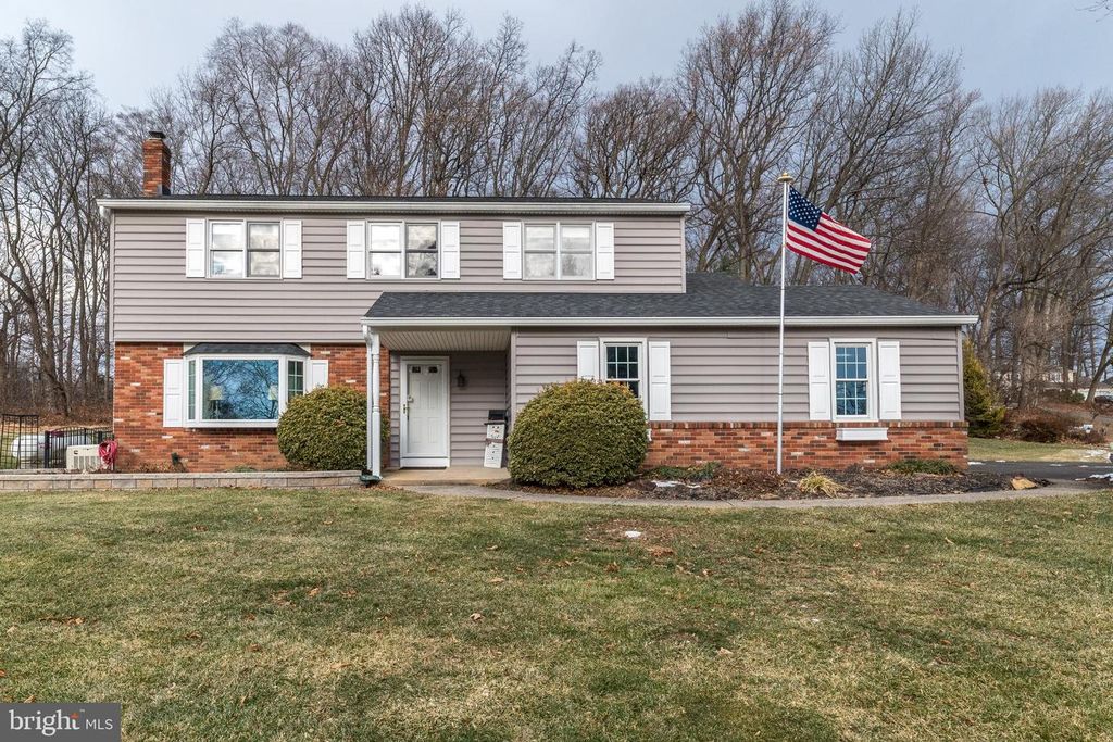 4672 WOODFIELD CIR, Doylestown, PA 18902