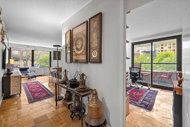 65 East India Row 3G, Boston, MA 02110
