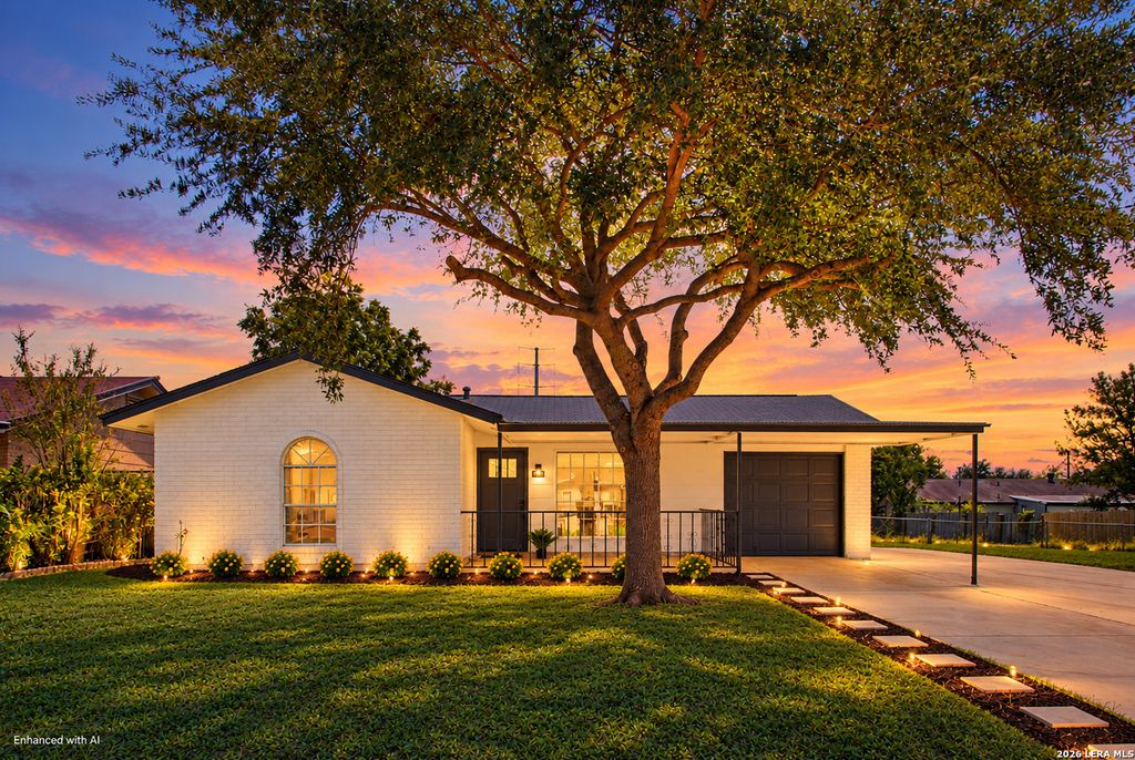 7218 PEBBLE CREEK DR, San Antonio, TX 78238