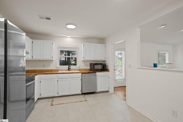 401 Belcross Drive, Simpsonville, SC 29681