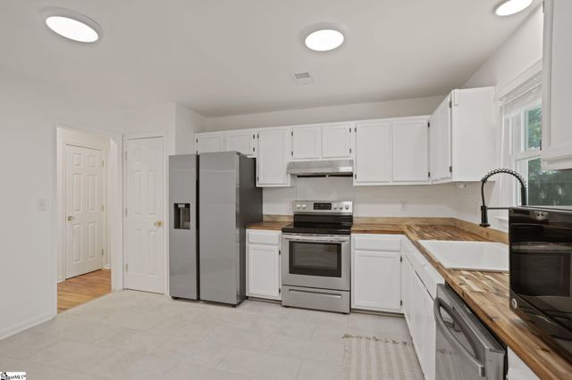 401 Belcross Drive, Simpsonville, SC 29681