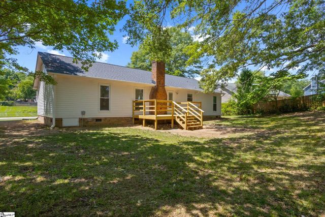 401 Belcross Drive, Simpsonville, SC 29681