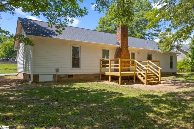 401 Belcross Drive, Simpsonville, SC 29681