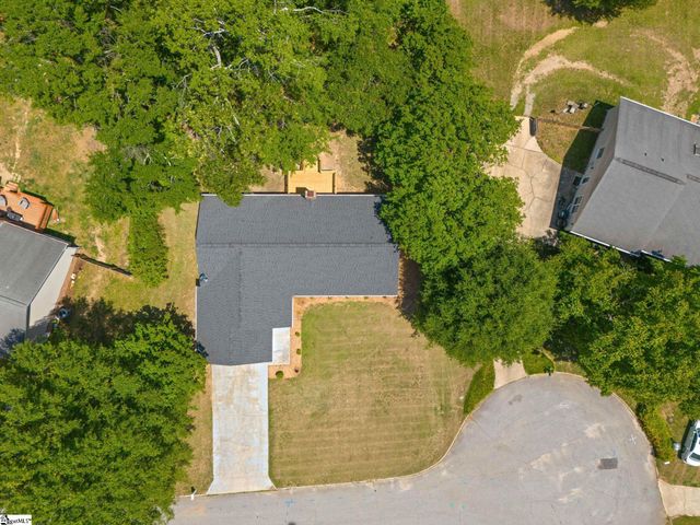 401 Belcross Drive, Simpsonville, SC 29681