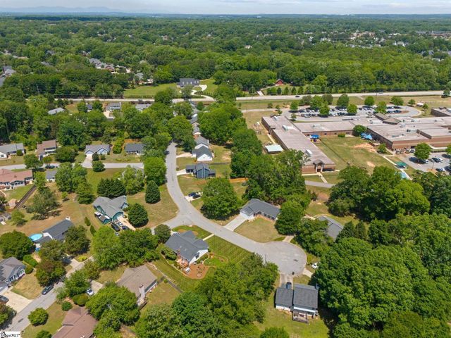 401 Belcross Drive, Simpsonville, SC 29681