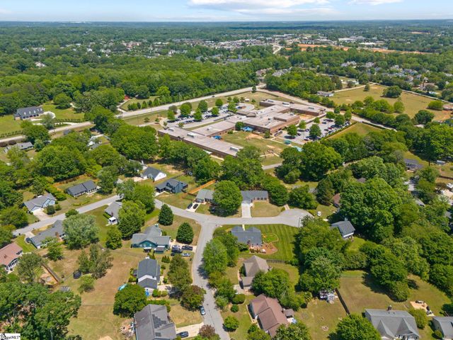 401 Belcross Drive, Simpsonville, SC 29681