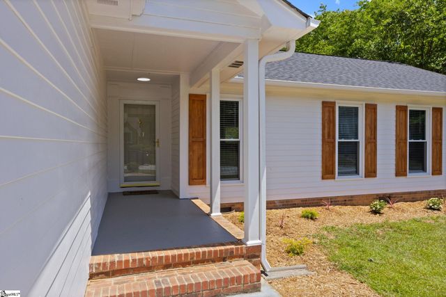 401 Belcross Drive, Simpsonville, SC 29681