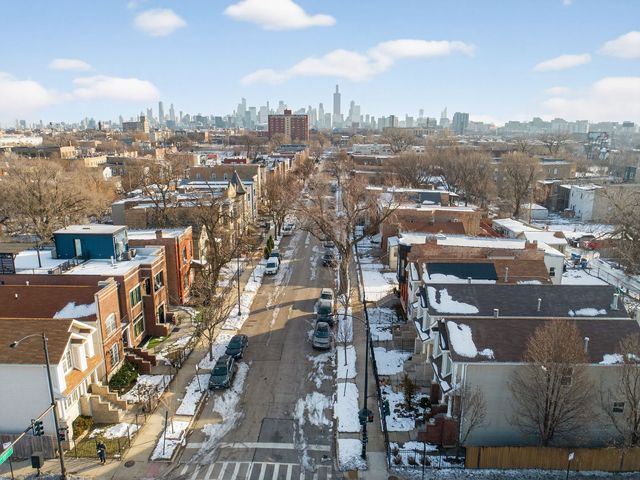 2753 W Adams Street, Chicago, IL 60612