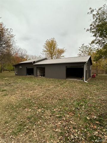 10198 S Old Route 66, Litchfield, IL 62056