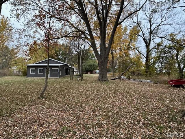 10198 S Old Route 66, Litchfield, IL 62056